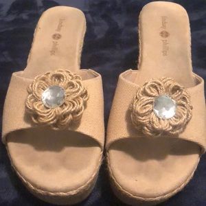 Lindsay Phillips SwitchFlop Devon Neutral